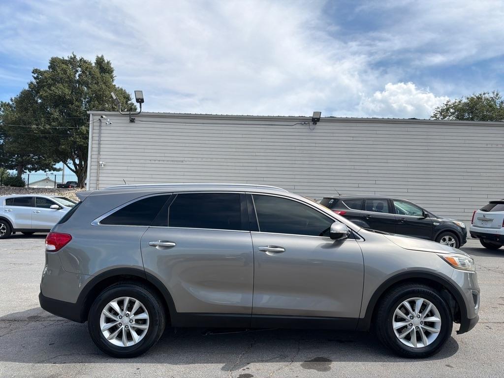 Kia Sorento LX V6 2WD 2017