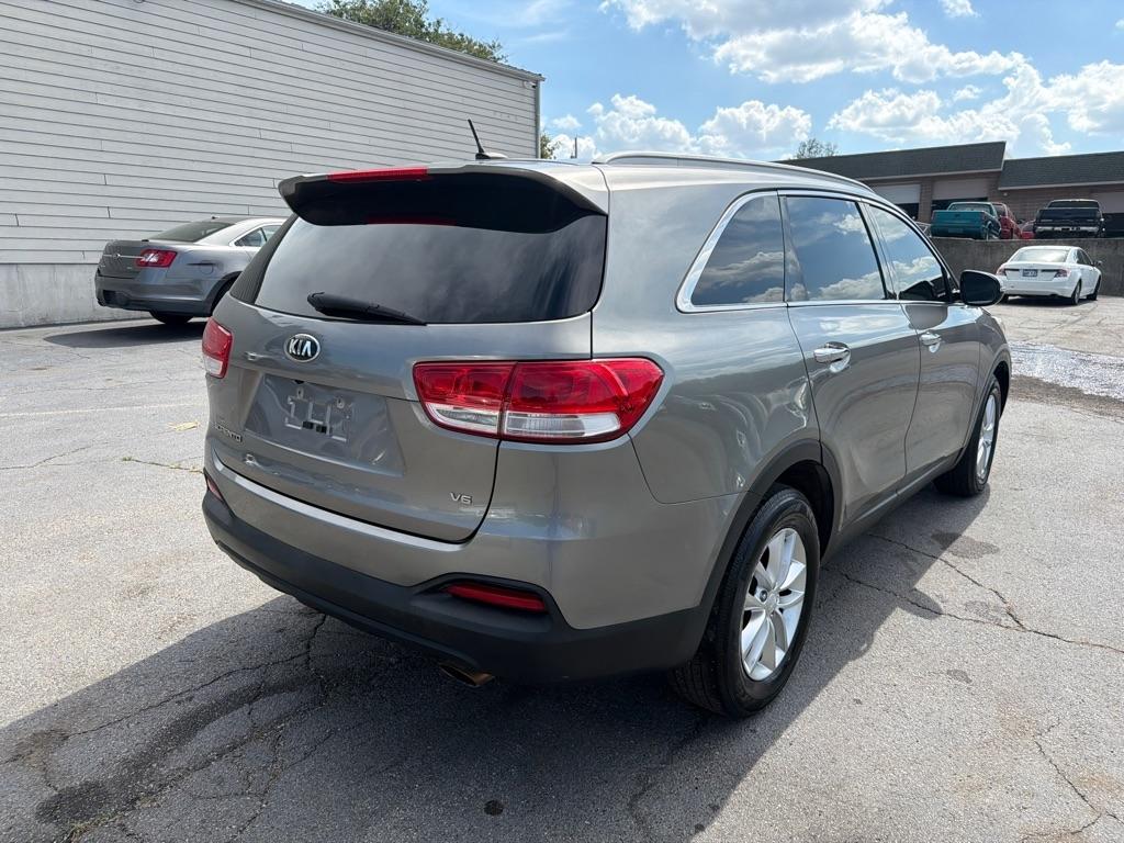 Kia Sorento LX V6 2WD 2017
