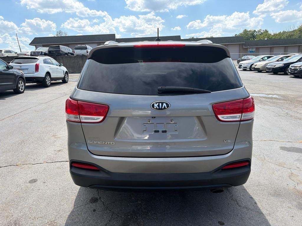 Kia Sorento LX V6 2WD 2017