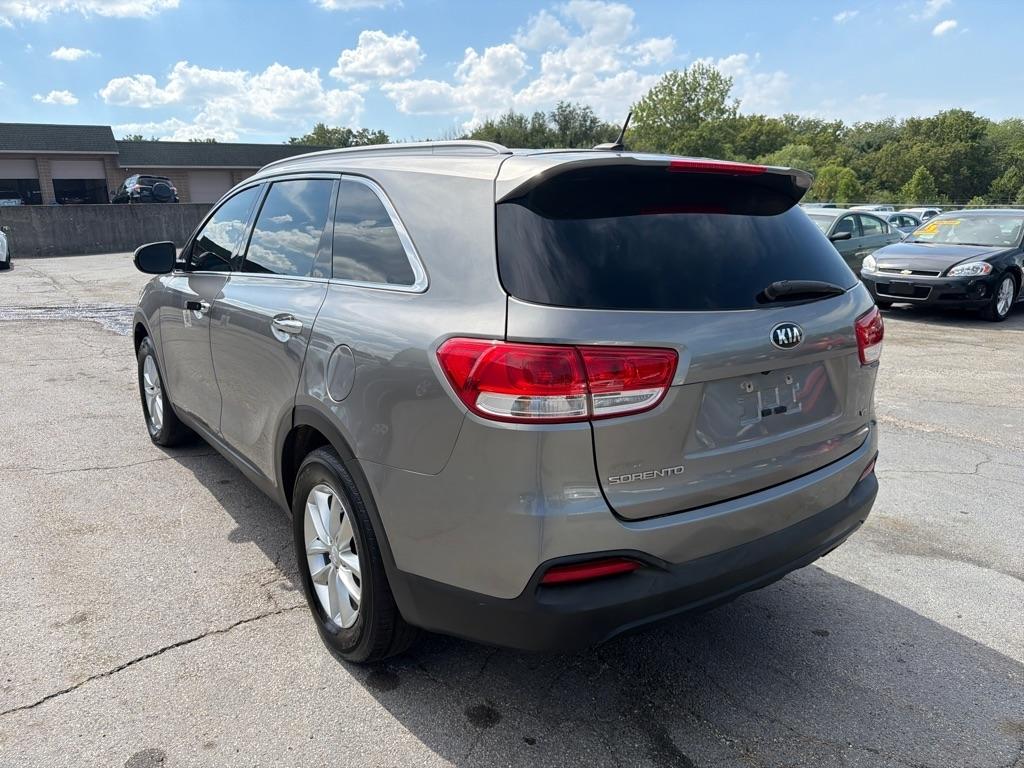 Kia Sorento LX V6 2WD 2017