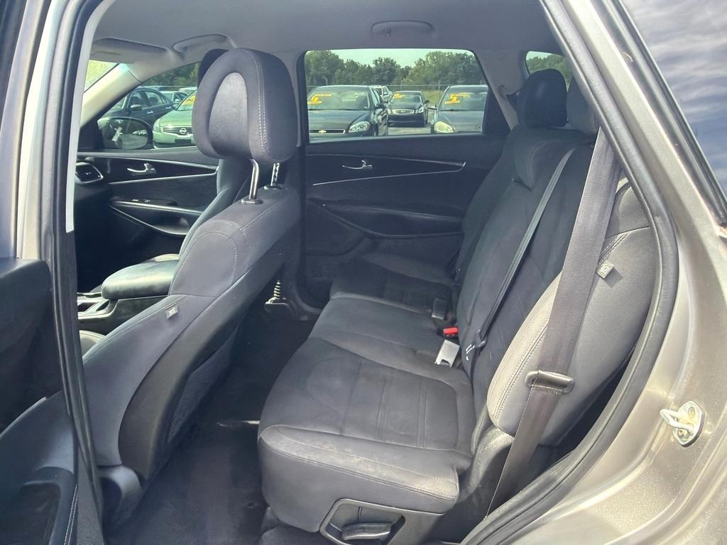Kia Sorento LX V6 2WD 2017