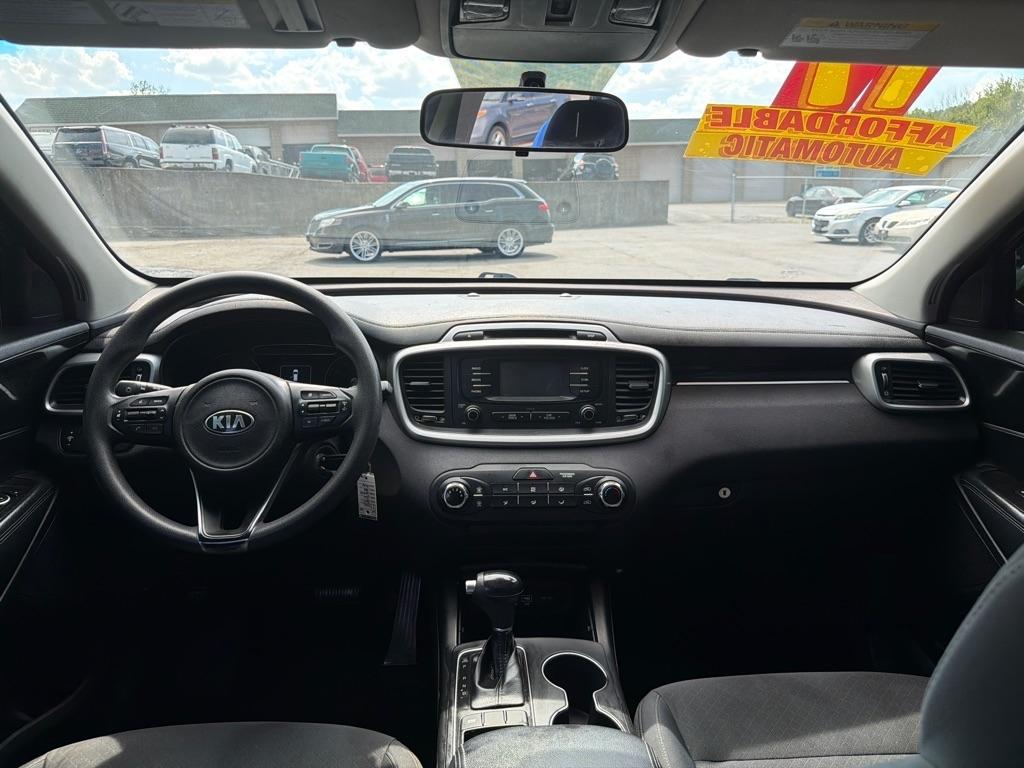 Kia Sorento LX V6 2WD 2017