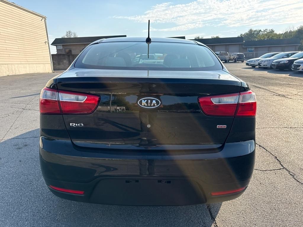 Kia Rio LX 2012