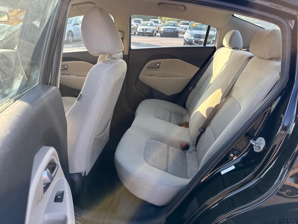 Kia Rio LX 2012