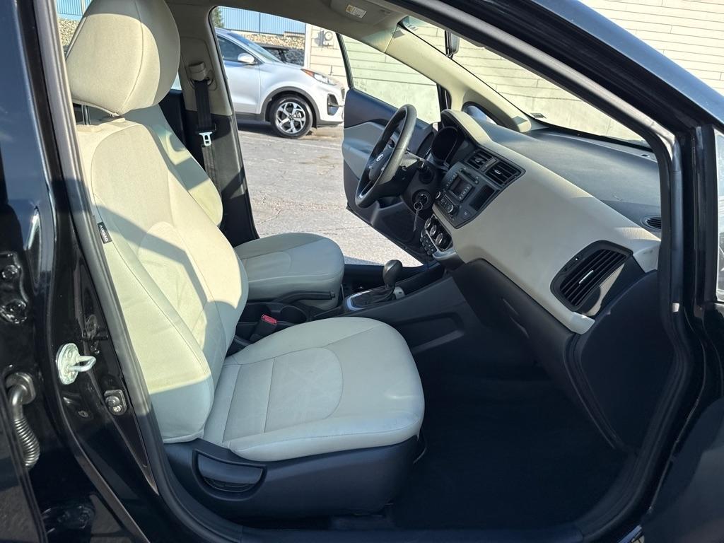 Kia Rio LX 2012