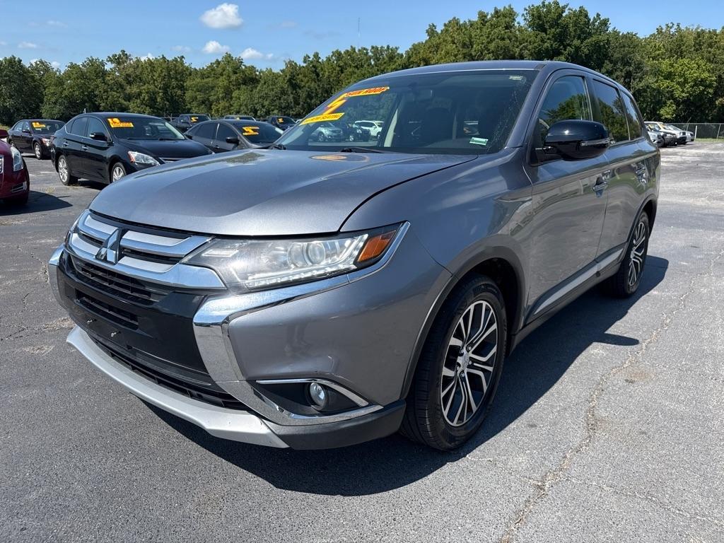 Mitsubishi Outlander SE 2WD 2017