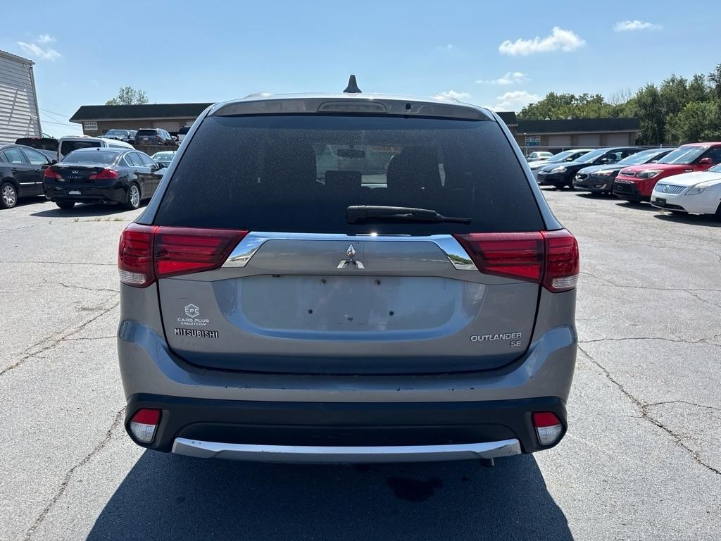 Mitsubishi Outlander SE 2WD 2017