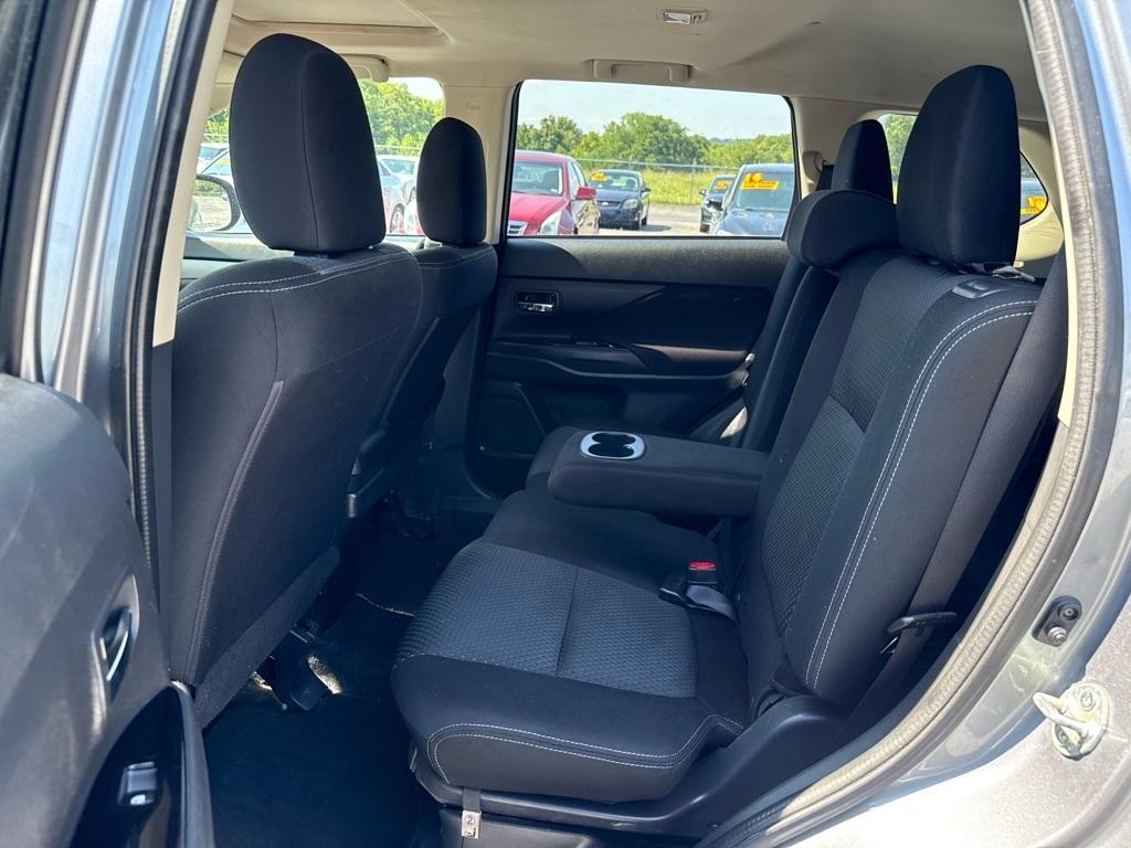 Mitsubishi Outlander SE 2WD 2017