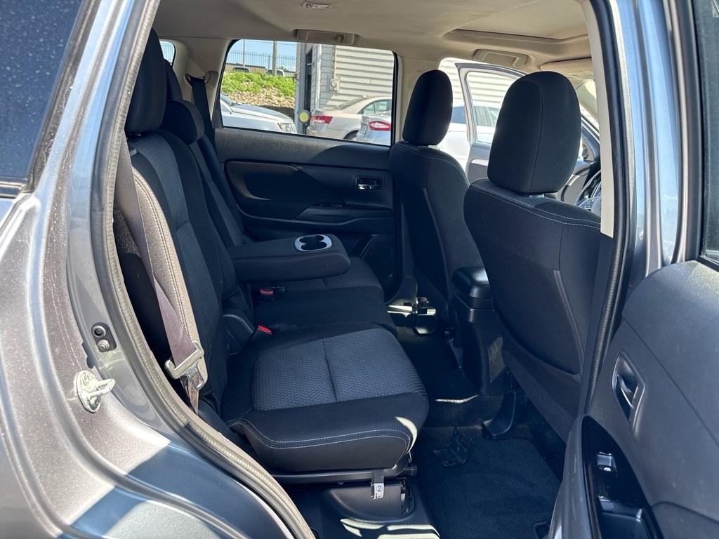 Mitsubishi Outlander SE 2WD 2017