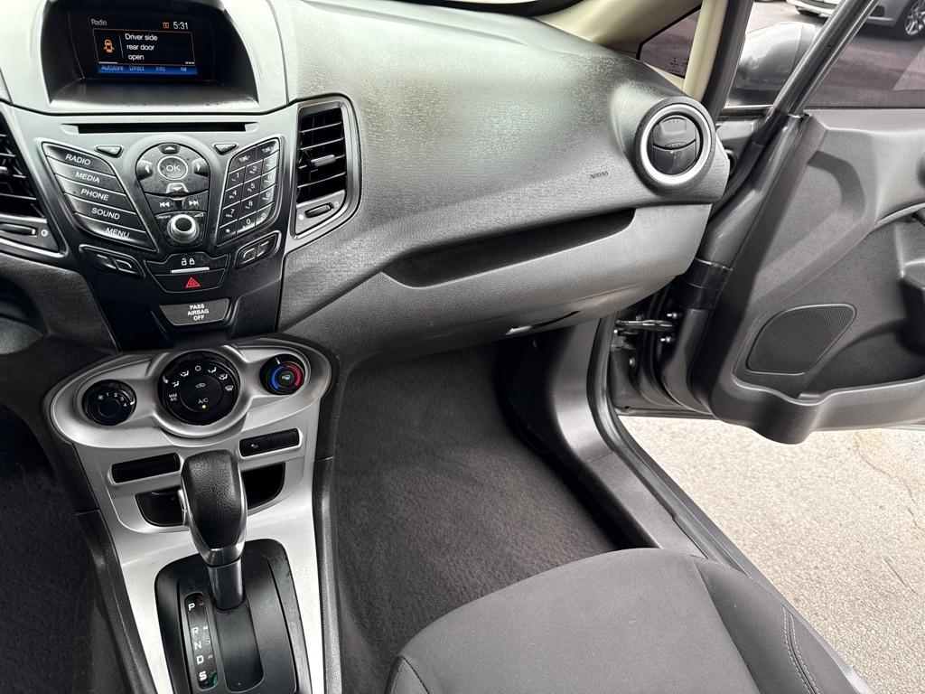 Ford Fiesta SE Hatchback 2018