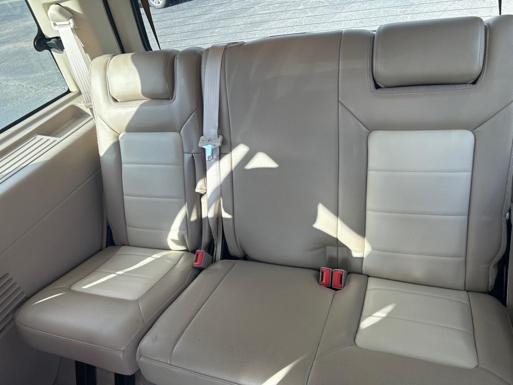 Ford Expedition Eddie Bauer 5.4L 2WD 2004
