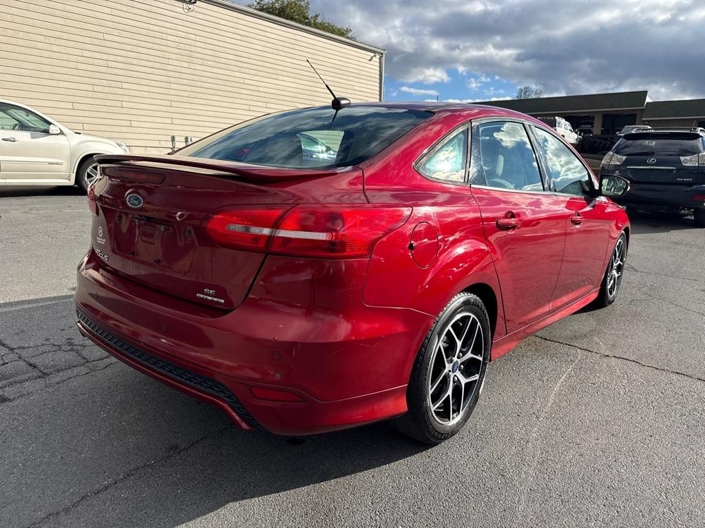 Ford Focus SE Sedan 2016