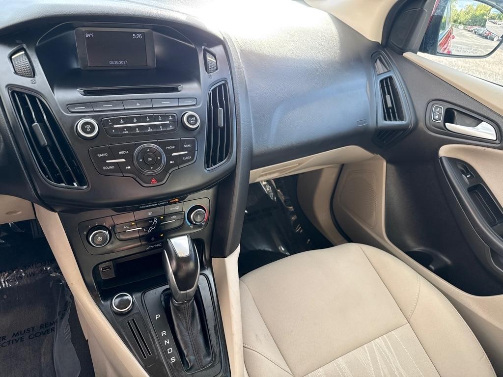 Ford Focus SE Sedan 2016