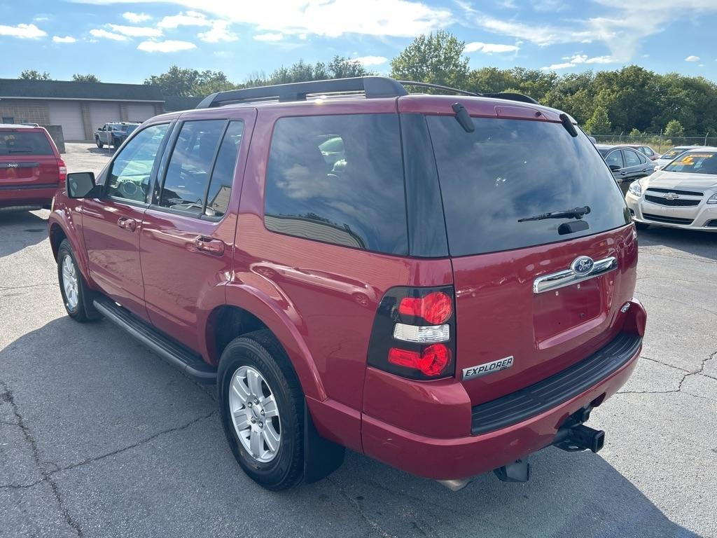 Ford Explorer XLT 4.0L 4WD 2010