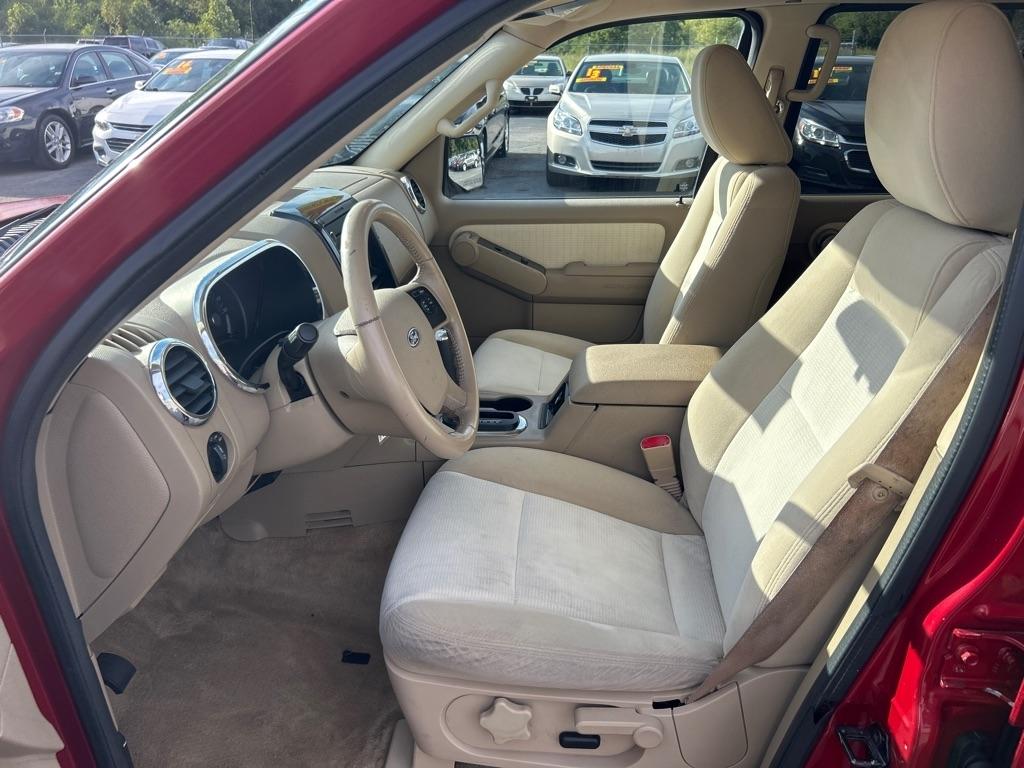 Ford Explorer XLT 4.0L 4WD 2010