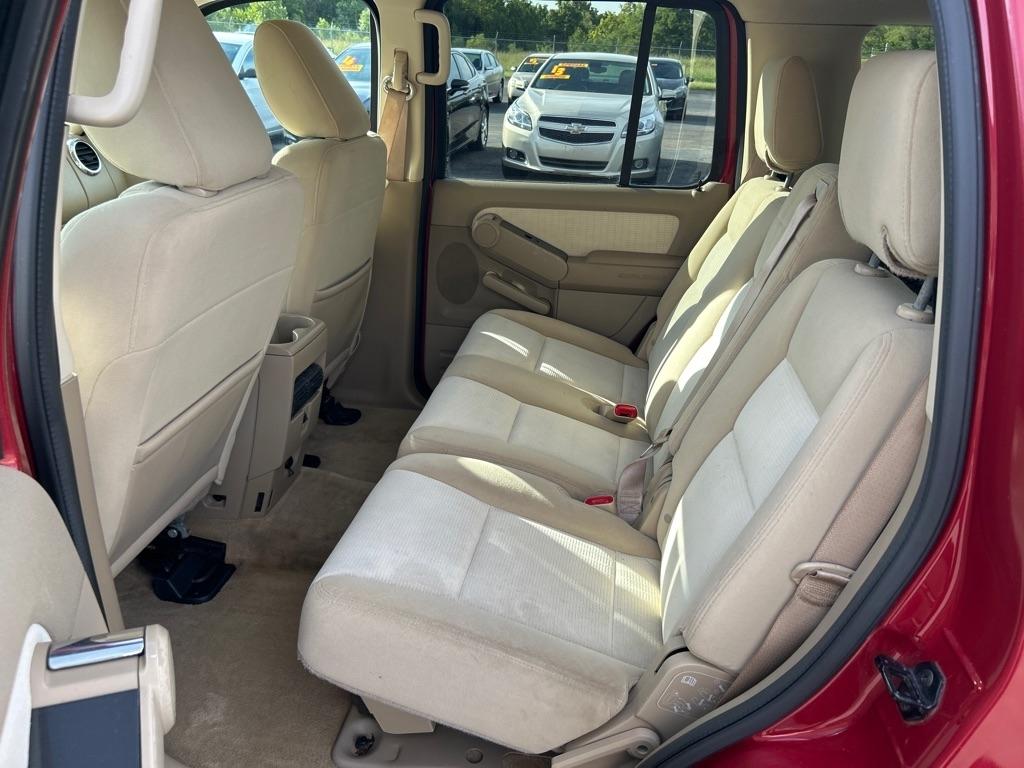 Ford Explorer XLT 4.0L 4WD 2010