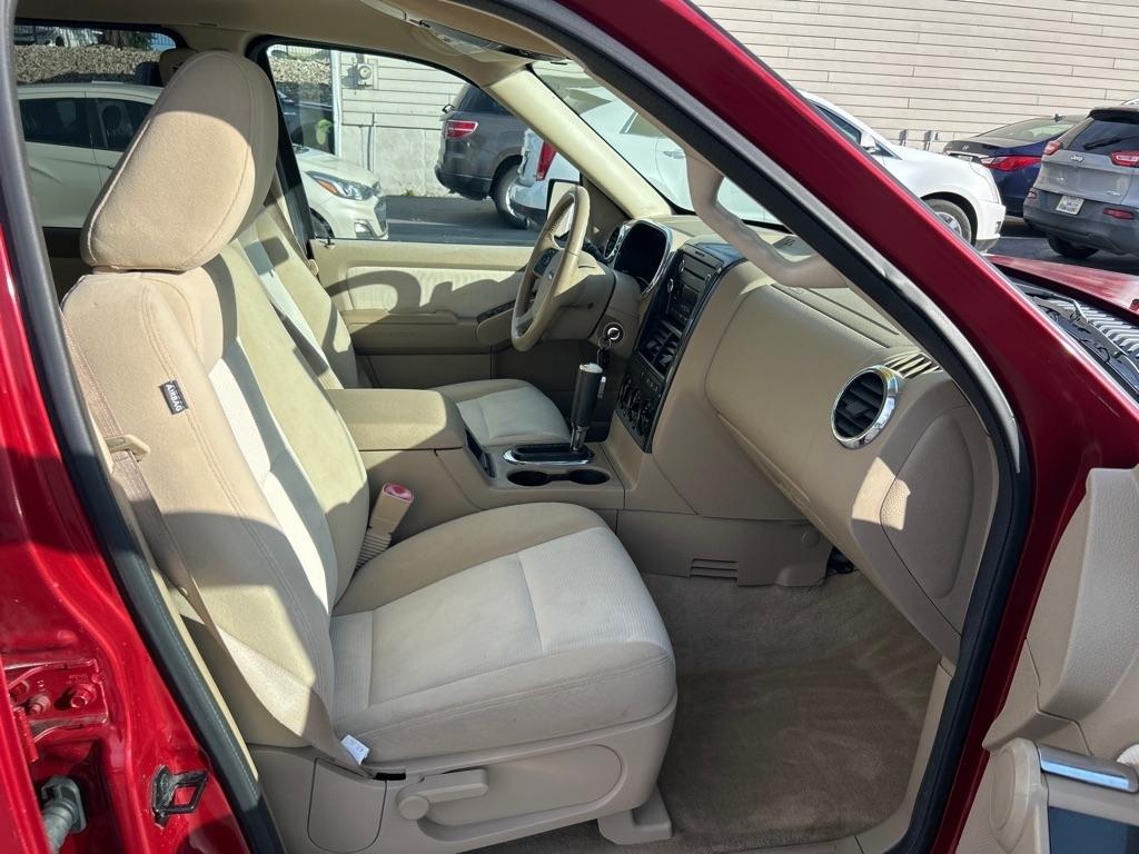 Ford Explorer XLT 4.0L 4WD 2010