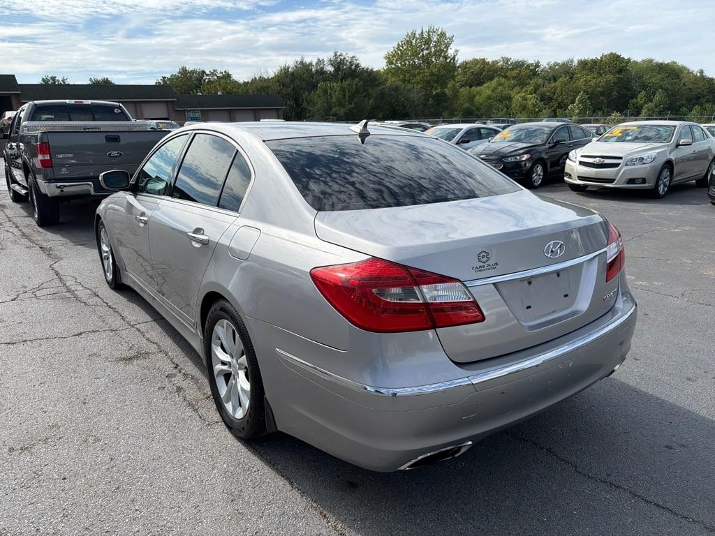 Hyundai Genesis 3.8L 2012