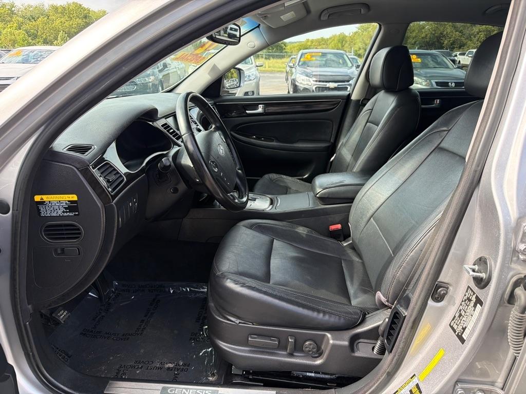 Hyundai Genesis 3.8L 2012