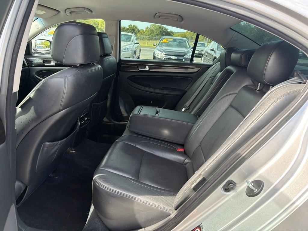 Hyundai Genesis 3.8L 2012