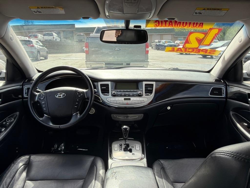 Hyundai Genesis 3.8L 2012