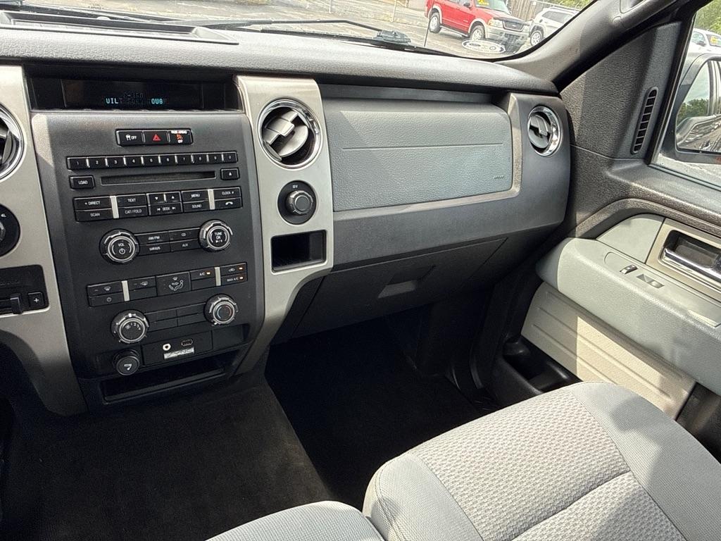 Ford F-150 XLT SuperCab 8-ft. Bed 4WD 2011