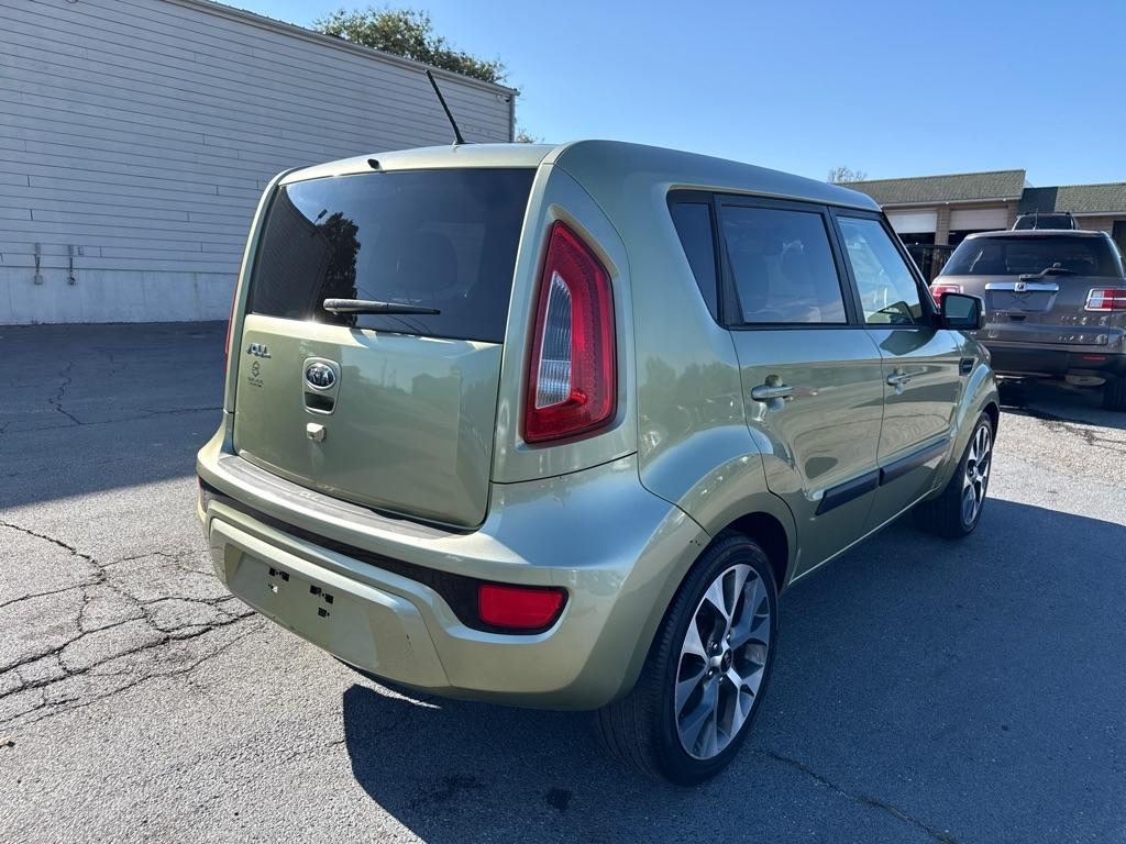 Kia Soul + 2012