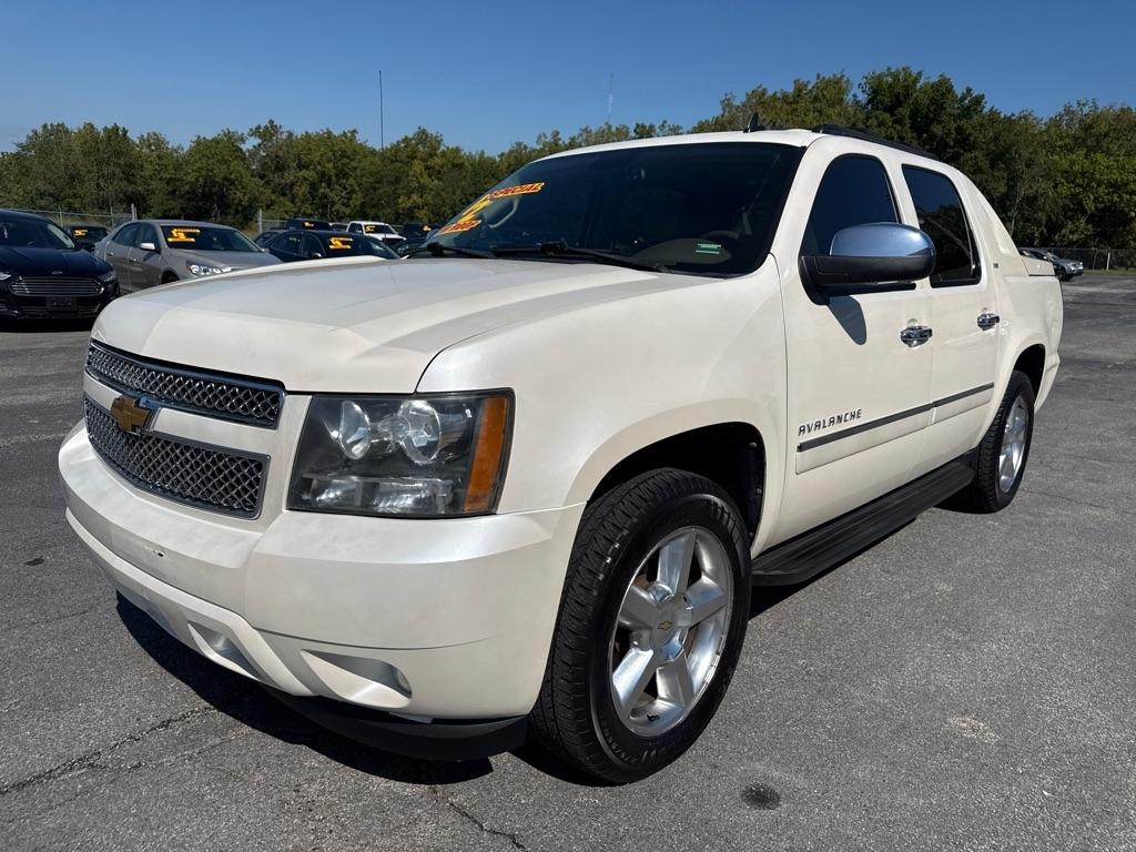 Chevrolet Avalanche LTZ 2WD 2012