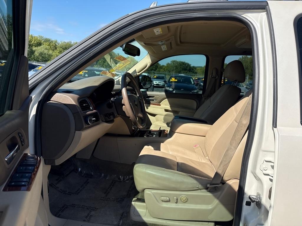 Chevrolet Avalanche LTZ 2WD 2012