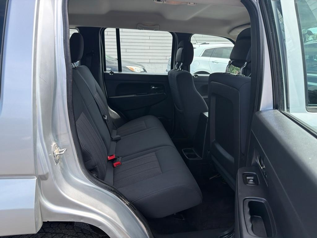 Jeep Liberty Sport 4WD 2012