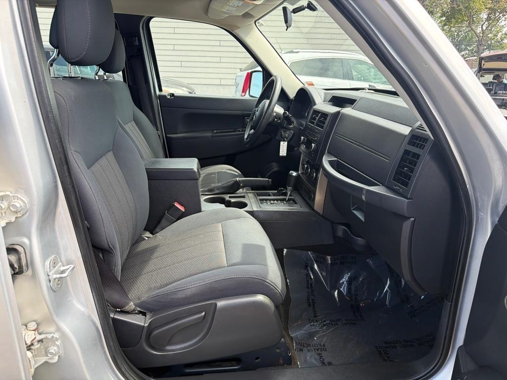 Jeep Liberty Sport 4WD 2012