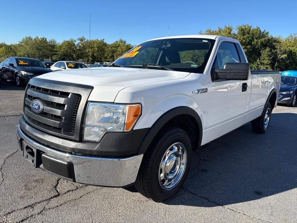 Ford F-150 XL 8-ft. Bed 2WD 2010