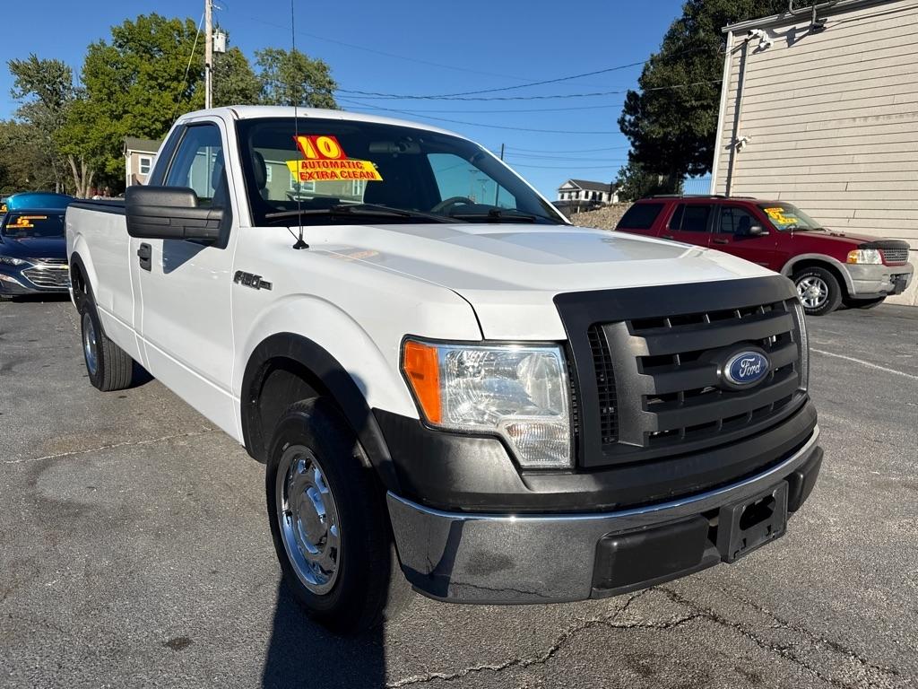 Ford F-150 XL 8-ft. Bed 2WD 2010