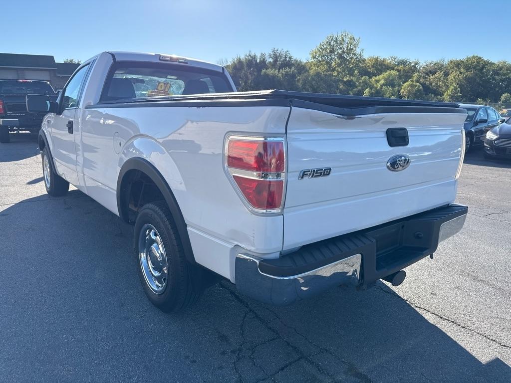Ford F-150 XL 8-ft. Bed 2WD 2010