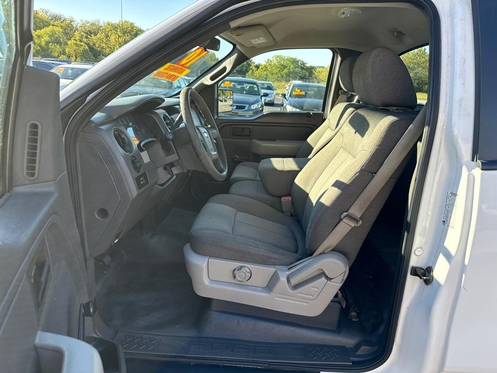 Ford F-150 XL 8-ft. Bed 2WD 2010