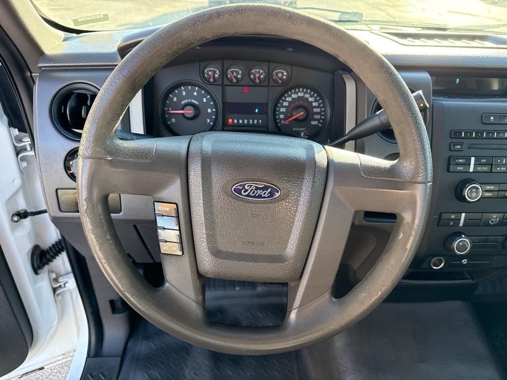 Ford F-150 XL 8-ft. Bed 2WD 2010