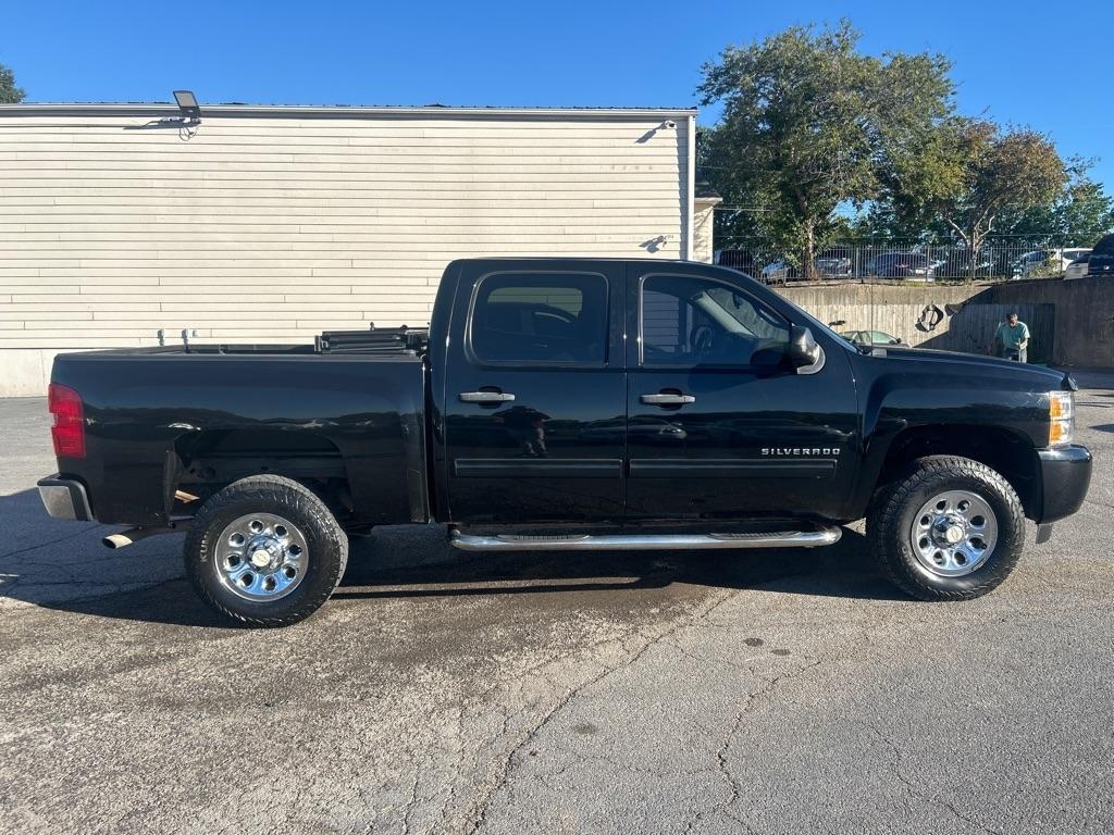 Chevrolet Silverado 1500 LS Crew Cab Short Box 2WD 2011