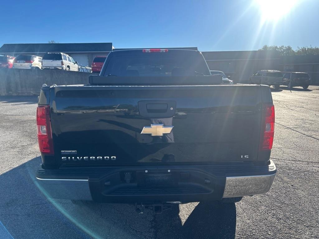 Chevrolet Silverado 1500 LS Crew Cab Short Box 2WD 2011