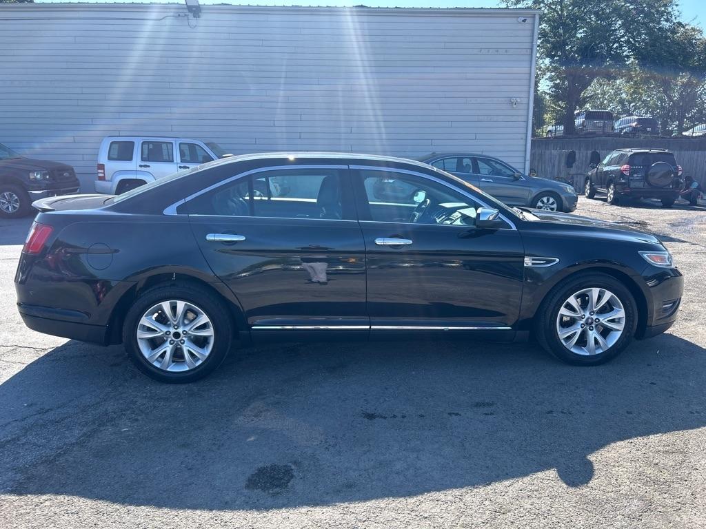 Ford Taurus SEL FWD 2012