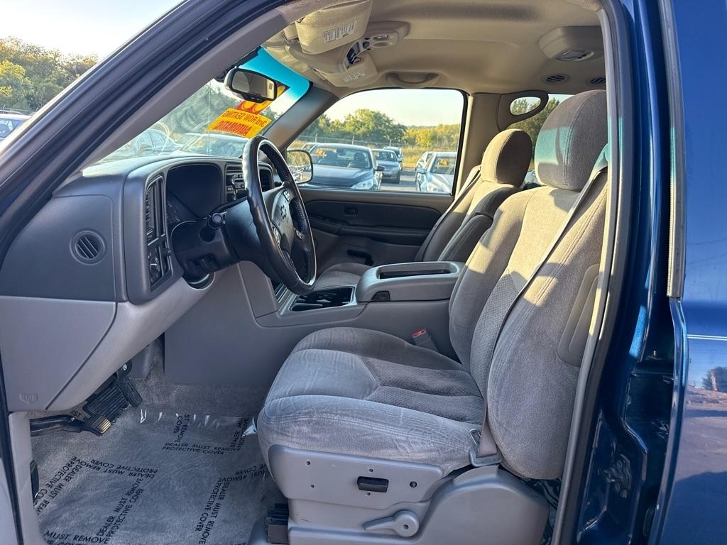 Chevrolet Suburban 1500 2WD 2003