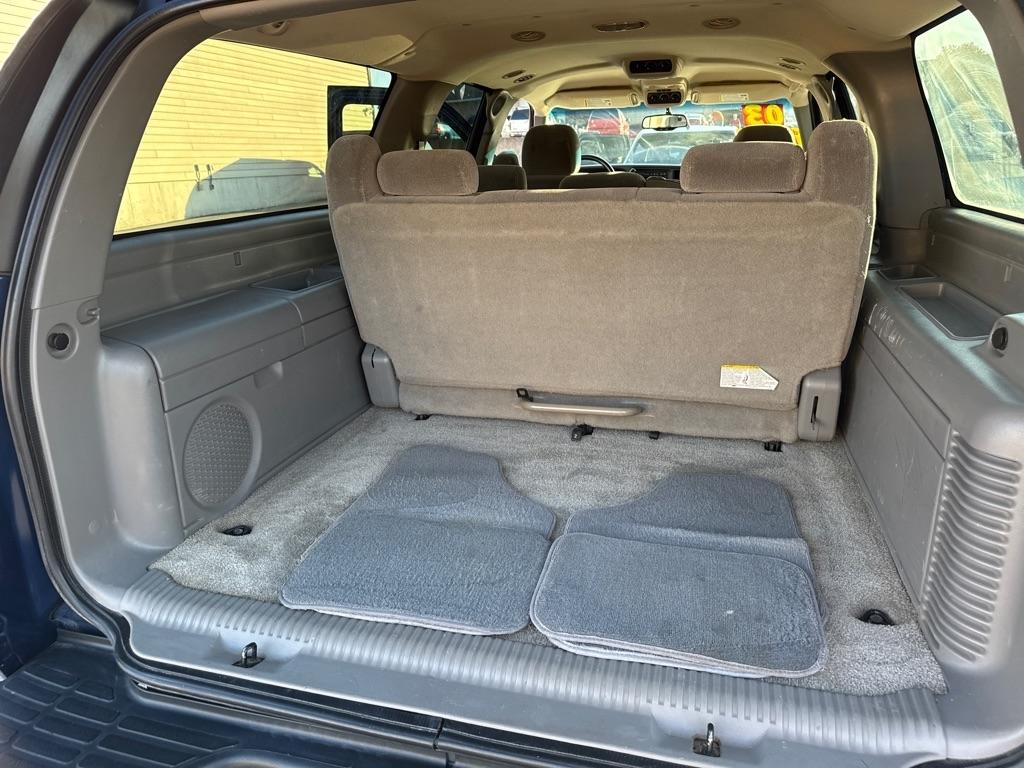 Chevrolet Suburban 1500 2WD 2003