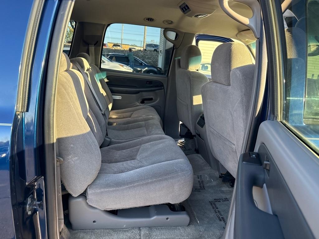 Chevrolet Suburban 1500 2WD 2003