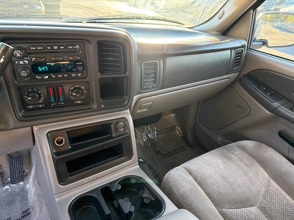 Chevrolet Suburban 1500 2WD 2003