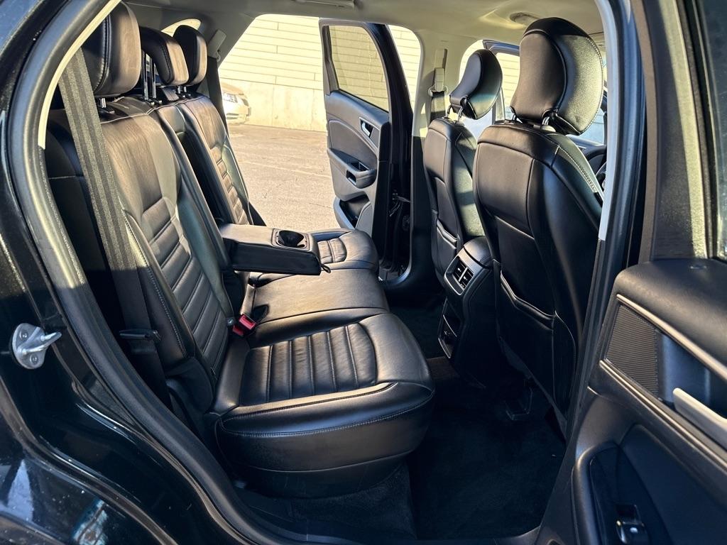 Ford Edge photo 12