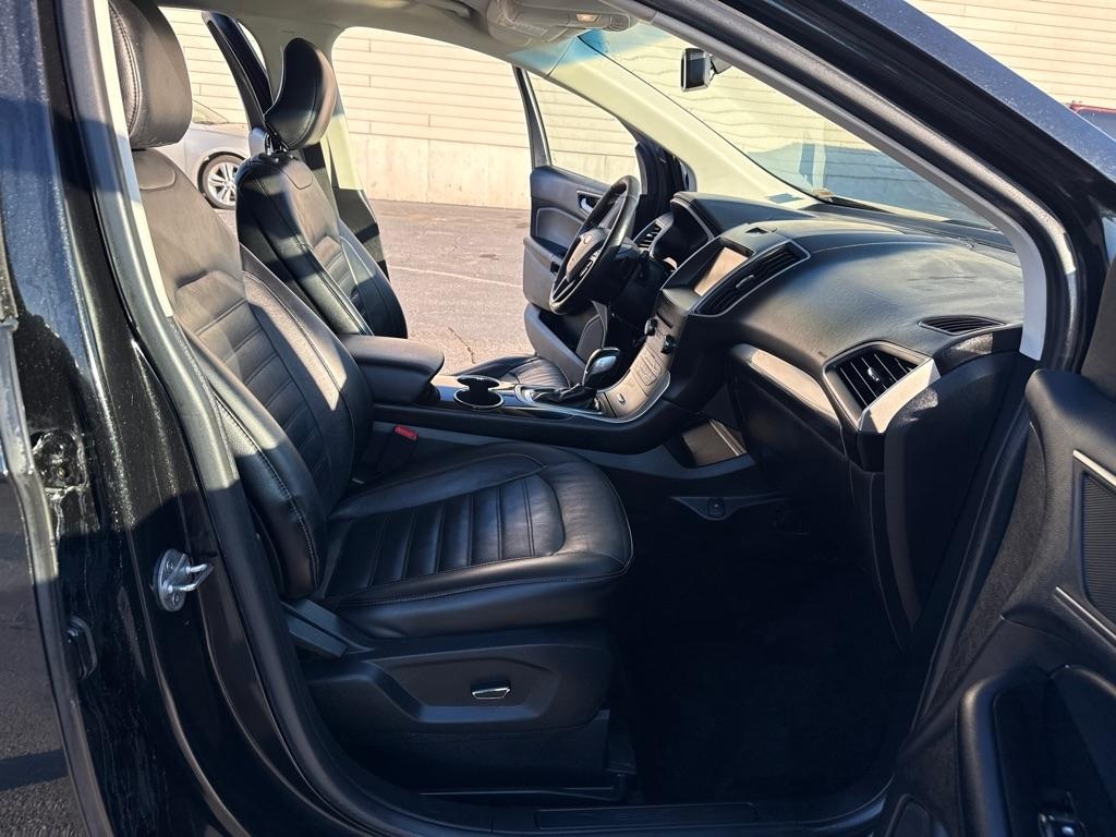 Ford Edge photo 13