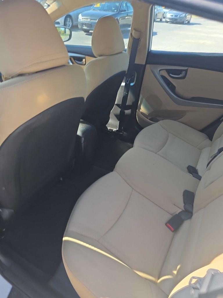 Hyundai Elantra GLS A/T 2012