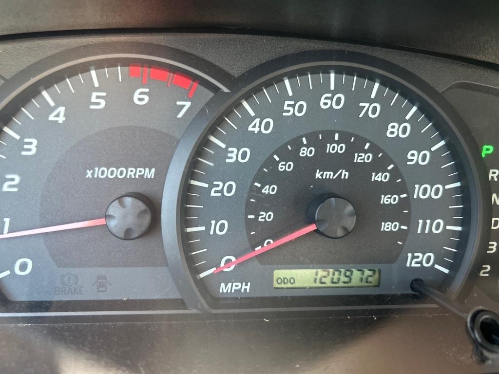 Toyota Tundra SR5 Double Cab 2WD 2005