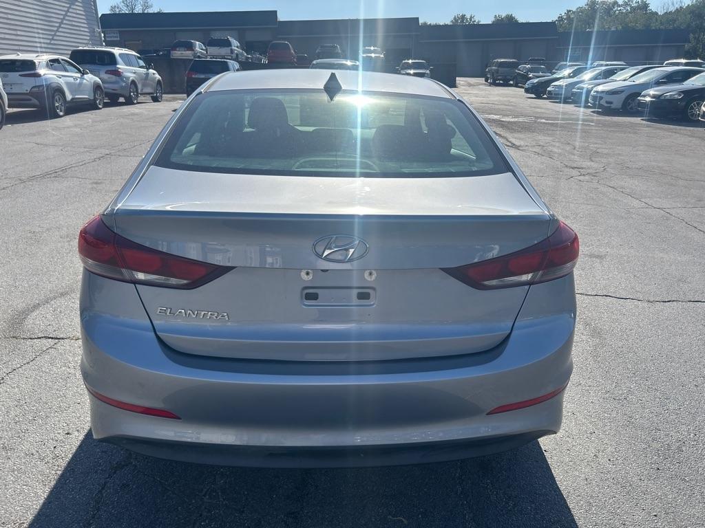 Hyundai Elantra Value Edition 6A 2017