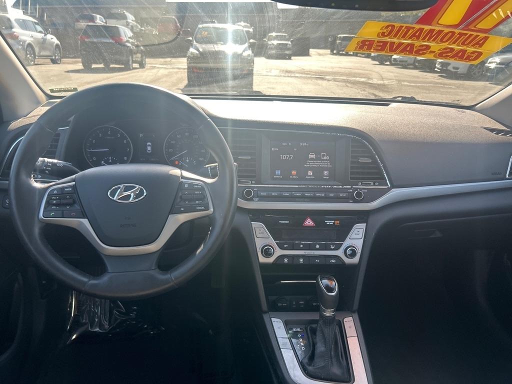 Hyundai Elantra Value Edition 6A 2017