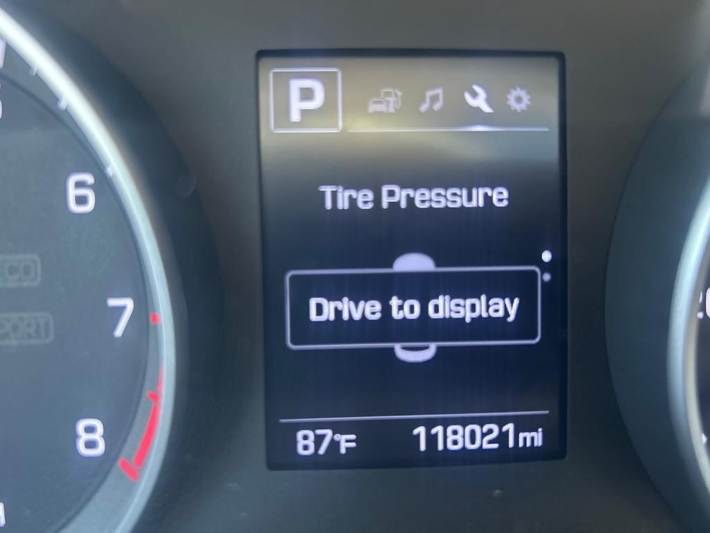 Hyundai Elantra Value Edition 6A 2017